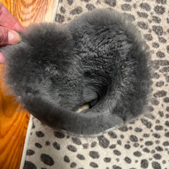 Tall Three Button Wrap Bailey UGG Boots 🩶 - Picture 9 of 13